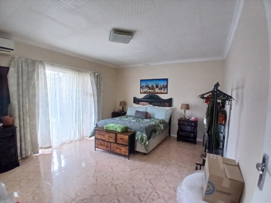 4 Bedroom Property for Sale in Devon Park Western Cape